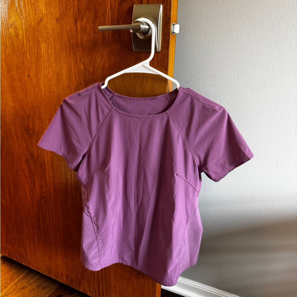 Lululemon short sleeve workout top